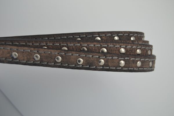 Plat leder 15mm Old Brown Spiked - PROMOTIE