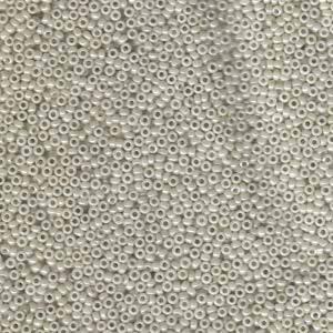Rocaille 15/0 - Opal Limestone Luster - 600