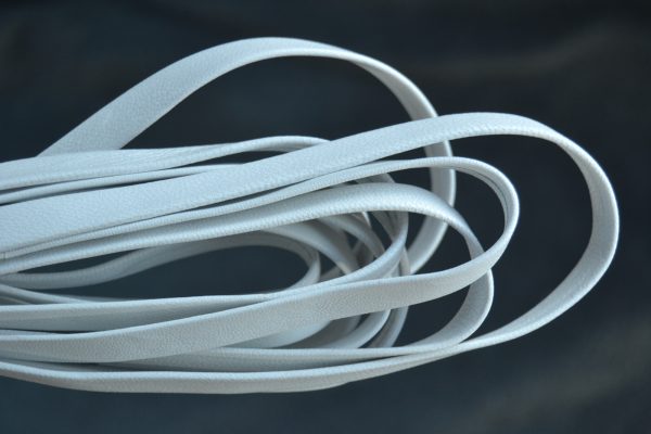 Plat leder 10mm - White - PROMOTIE