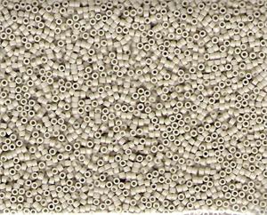 Delica Bead 11/0 - Opaque Linen Luster - 261 (Cr)