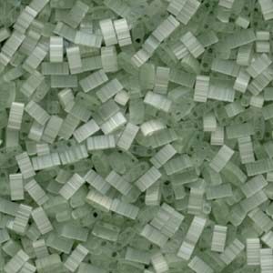 Half Tila bead 5x2.3mm - Silk pale light green - 2560