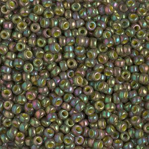 Rocailles 8/0 - opaque golden olive luster - 1897