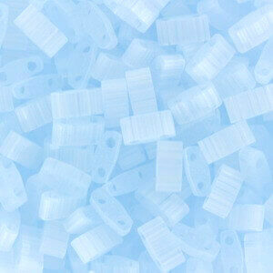 Half Tila bead 5x2.3mm - Silk Pale Light Blue - 2561
