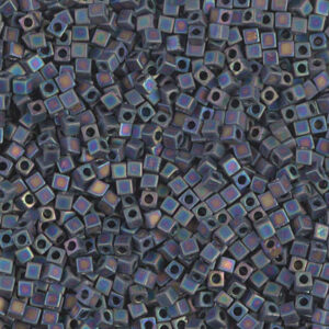 Cube beads 1.8mm - Mat Black - 401FR
