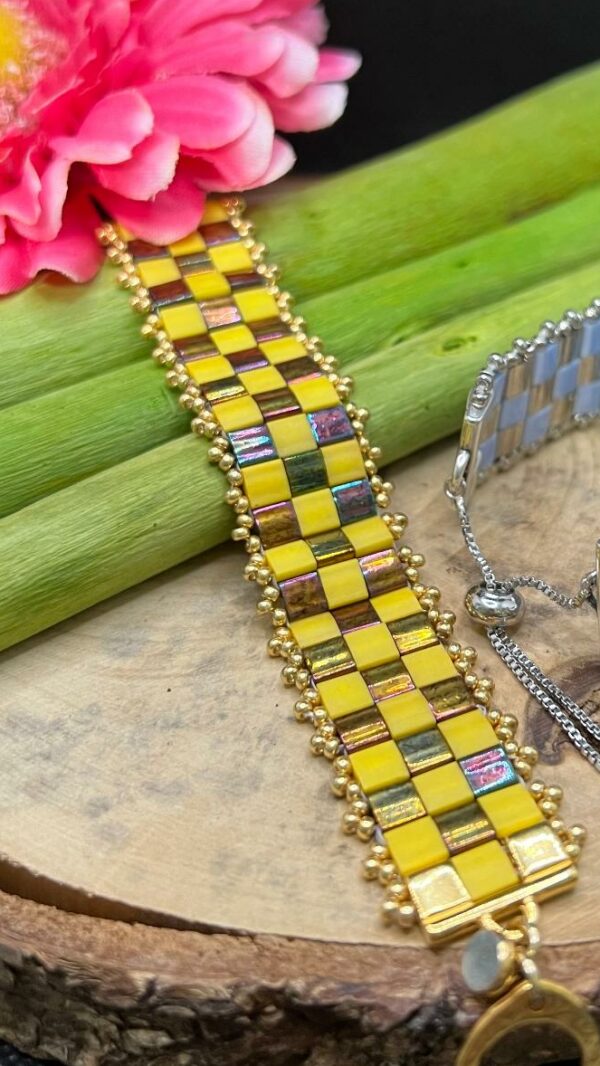 pakketje armband TILA ROOSTER - geel/goud