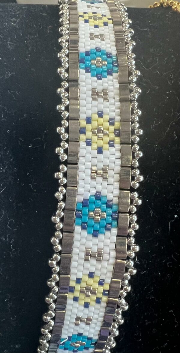 pakketje armband LENTEBLOEM - wit/blauw/zilver