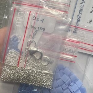 pakketje ketting TILA SQUARE - blauw/zilver