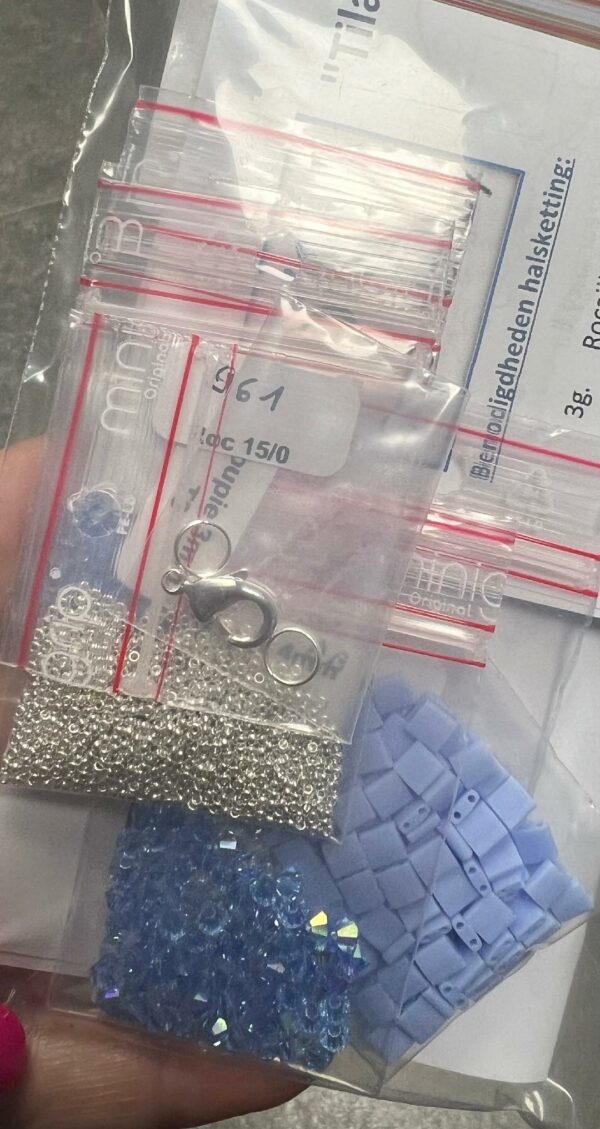 pakketje ketting TILA SQUARE - blauw/zilver