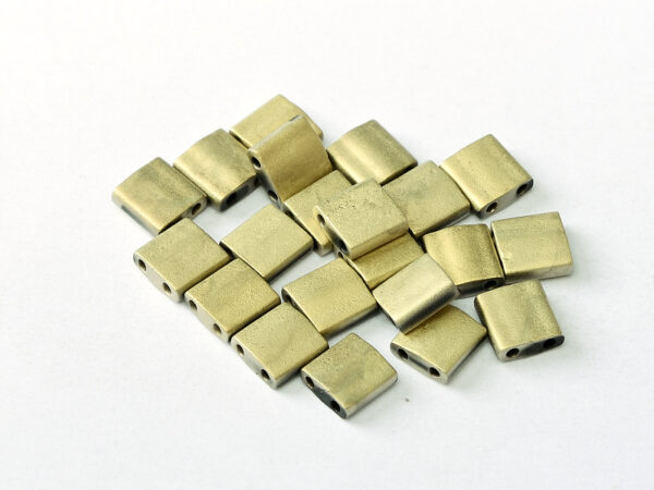 Tila Bead 5 x 5mm - black amber full mat - 55112