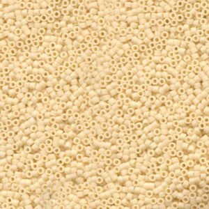 Delica Bead 11/0 - matte opaque cream - 762