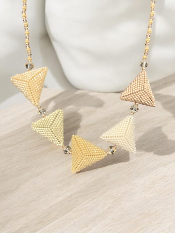 pakketje ketting Elsje - beige